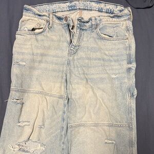 Arizona Jean Company Women's Faded Blue Straight Leg Jeans